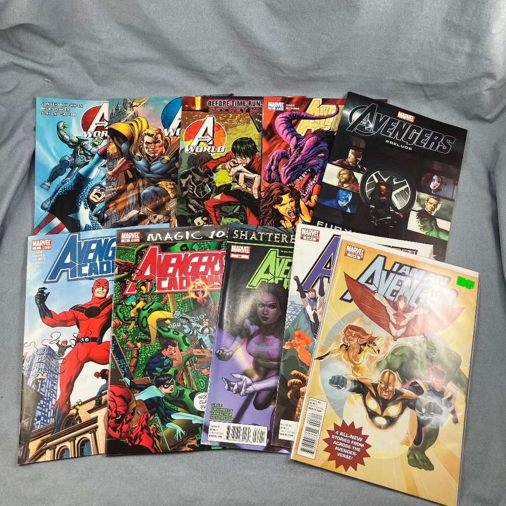 Avengers World Academy Asst Marvel Comics Lot of 10 Issues 2011-2015 Nick Fury